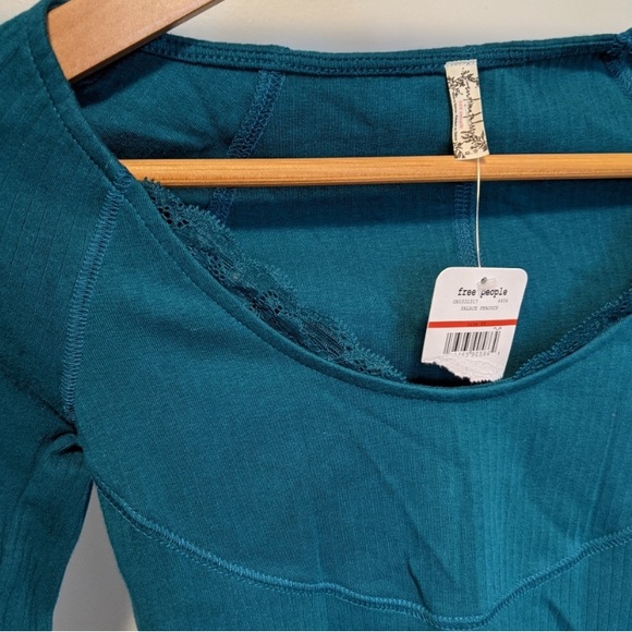 Free People Bit Of Lace Layering Top - Picture 3 of 3